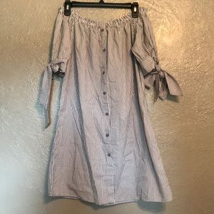 BRAND NEW Off-The-Shoulder Dress